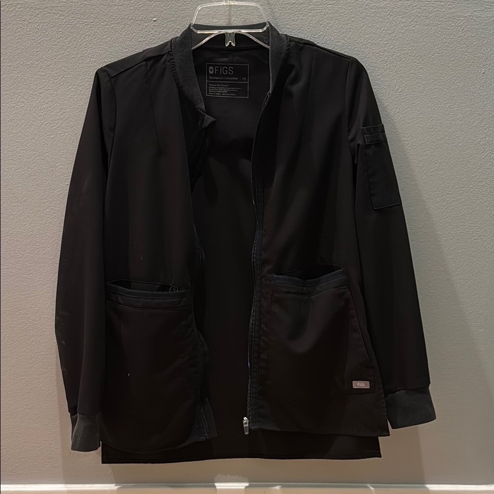 Figs Women's Black Lightweight Jacket